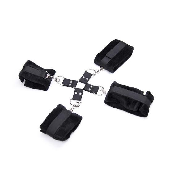  Lugus סט קשירות פרוותי  המכיל אזיקי ידיים ורגליים וקשירה בצורת איקס HogTie